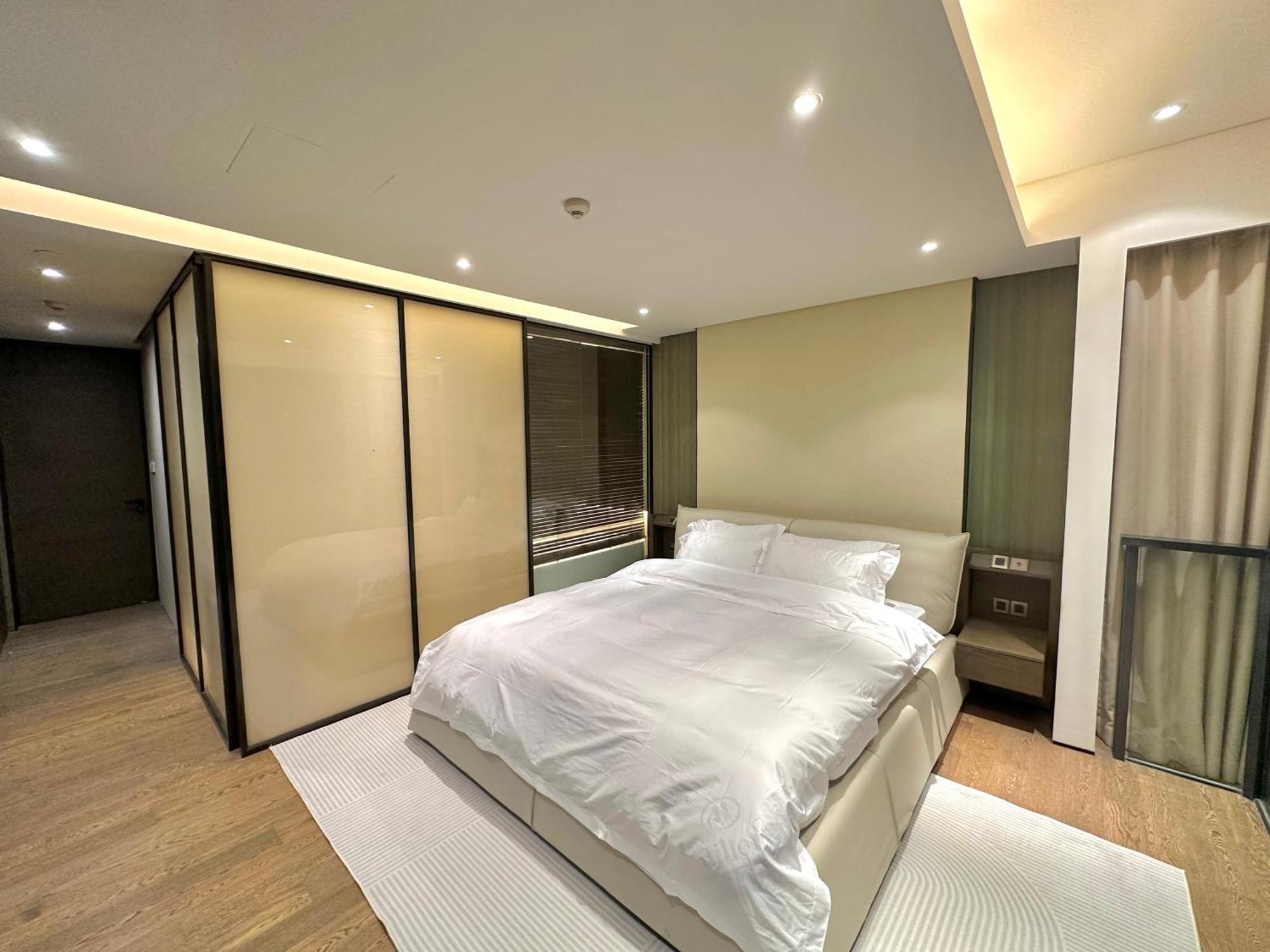 Zhome-deplex Luxury Apartment-near The Bund * Shanghai